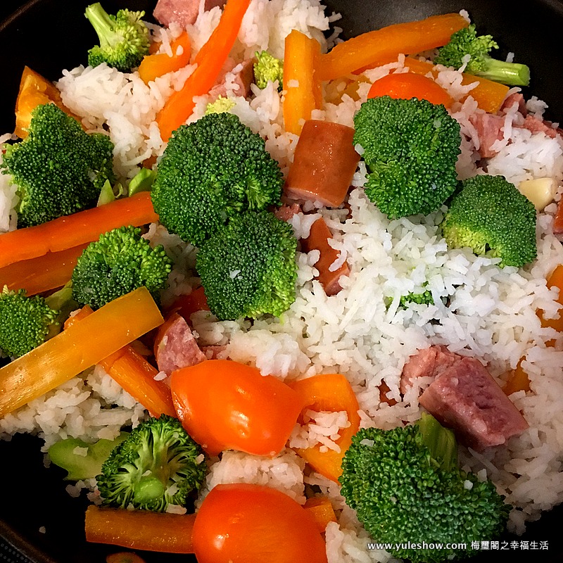 [下廚記 VI]肉腸烤飯